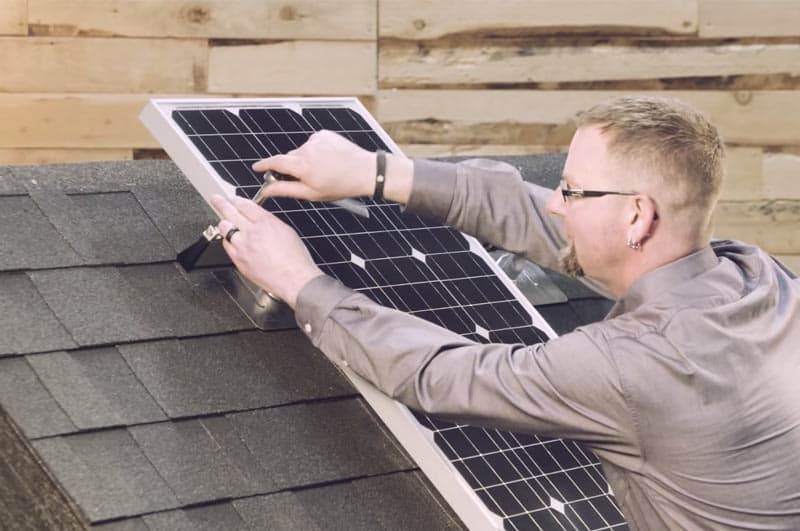How to install solar panels on your roof